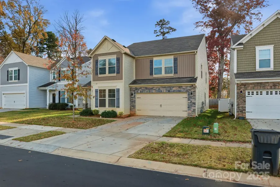 8220 Hudson Forest Drive, Charlotte, NC 28269 - Image #2