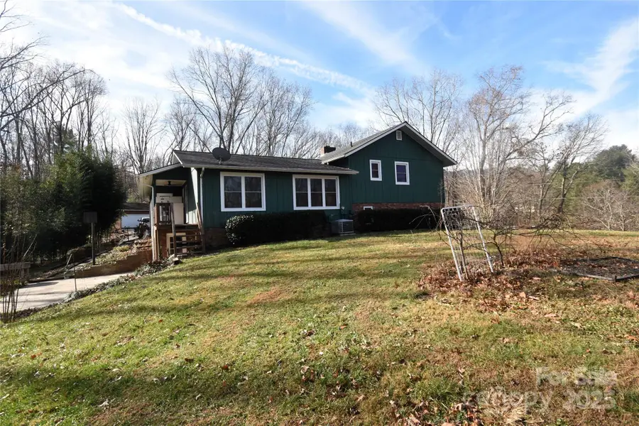 119 Pleasant Hill Circle, Waynesville, NC 28786 - Image #3