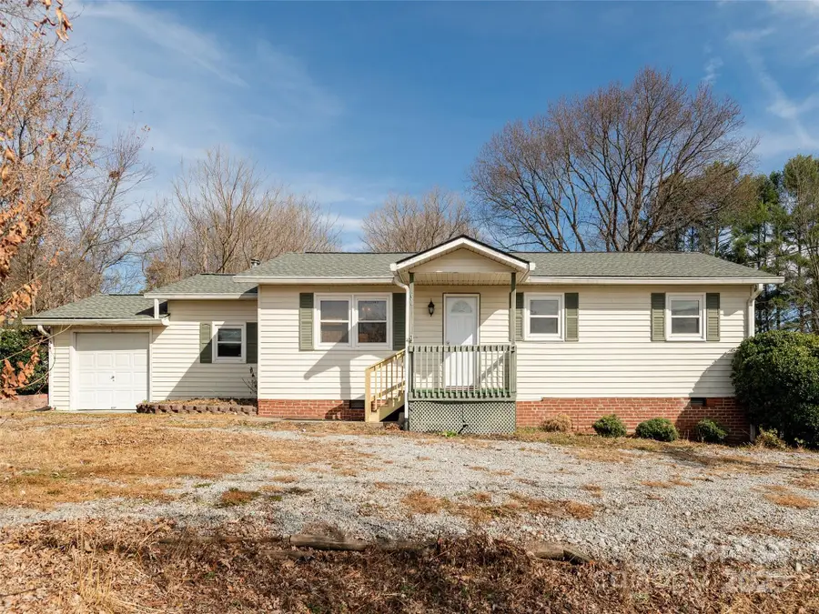 5057 Howard Gap Road, Flat Rock, NC 28731 - Image #2