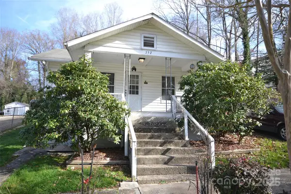 352 London Road, Asheville, NC 28803