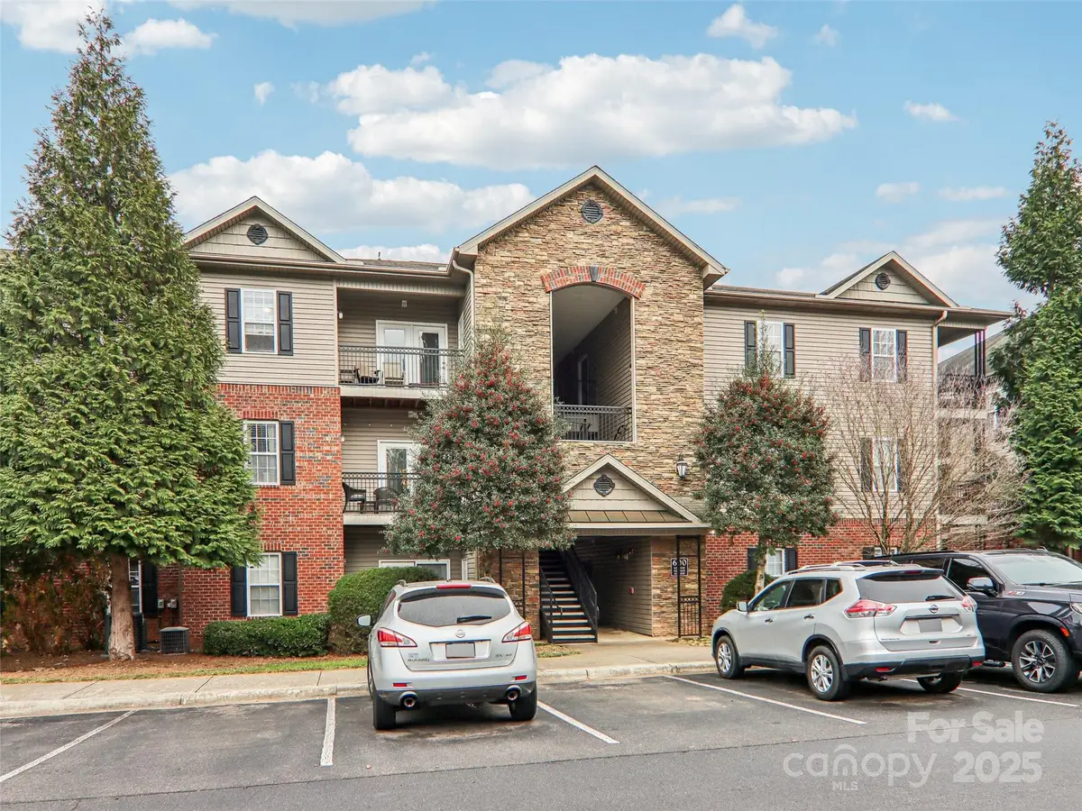617 Appeldoorn Circle, Asheville, NC 28803 - Image #1