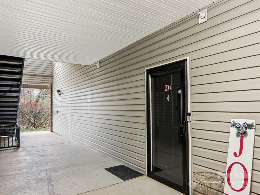 617 Appeldoorn Circle, Asheville, NC 28803 - Image #2