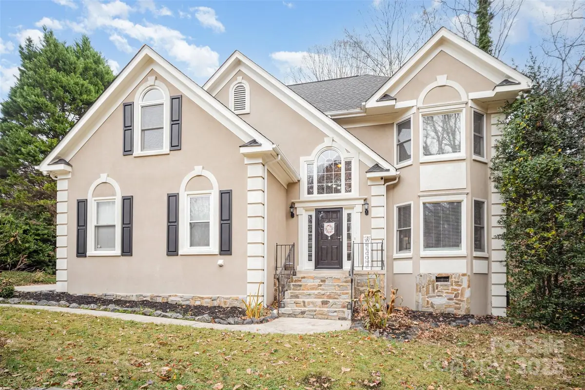 7236 Cobblecreek Drive, Matthews, NC 28104 - Image #1