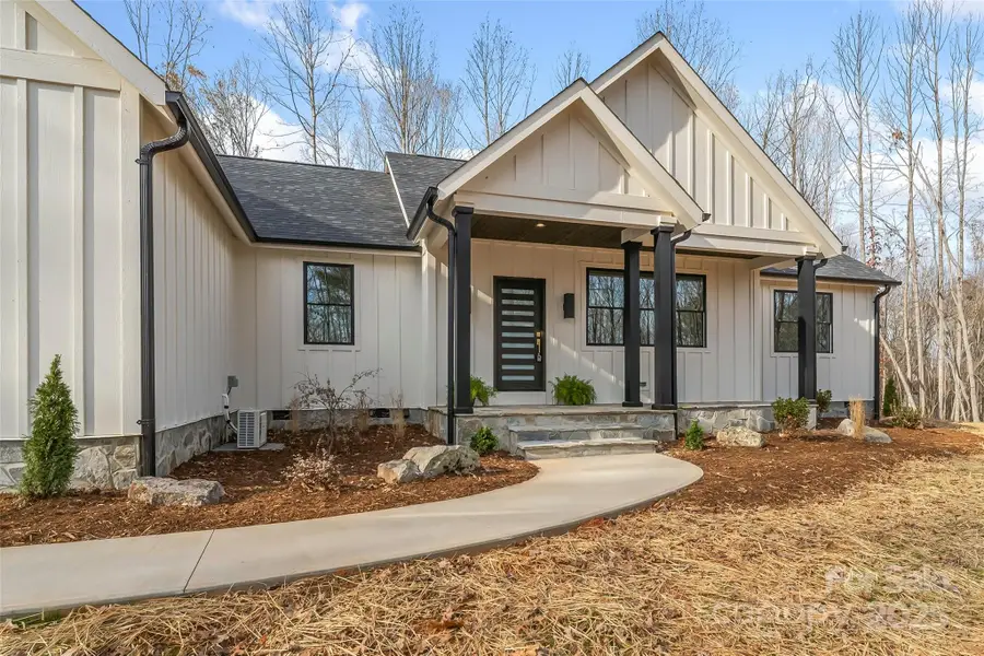 135 Hilltop Street, Morganton, NC 28655 - Image #2