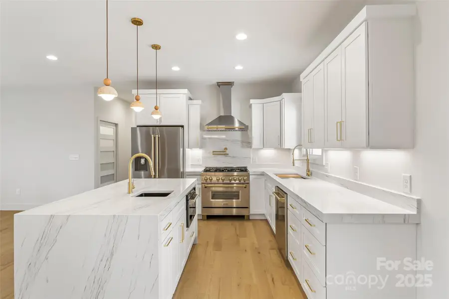 135 Hilltop Street, Morganton, NC 28655 - Image #3