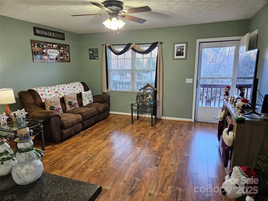 951 Cypress Court Nw, Lenoir, NC 28645 - Image #2