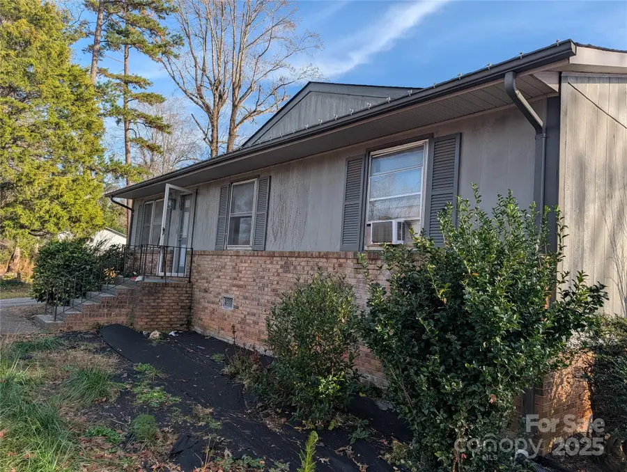 300 Lakewood Drive, Gastonia, NC 28056 - Image #2