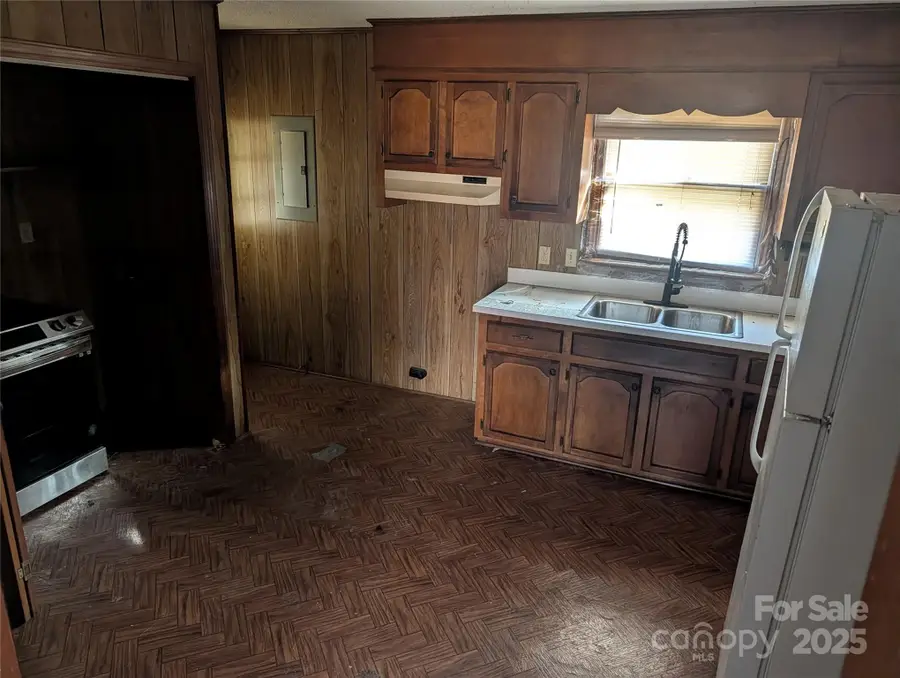 300 Lakewood Drive, Gastonia, NC 28056 - Image #3