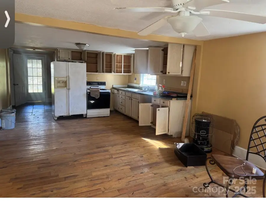 1112 Essex Avenue, Gastonia, NC 28052 - Image #2