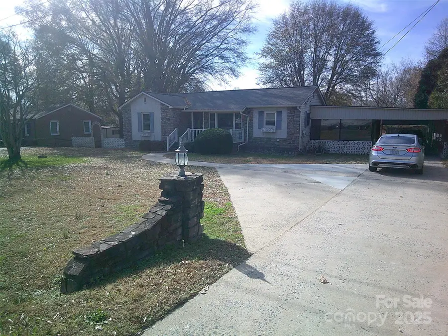 1303 W Dixon Boulevard, Shelby, NC 28152 - Image #3