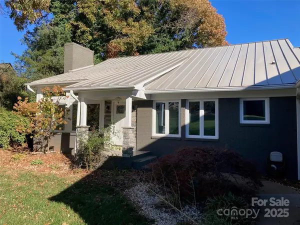 318 Queens Cove Road, Mooresville, NC 28117