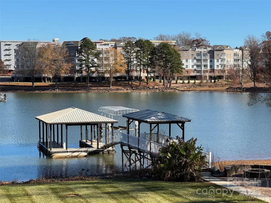 318 Queens Cove Road, Mooresville, NC 28117 - Image #2