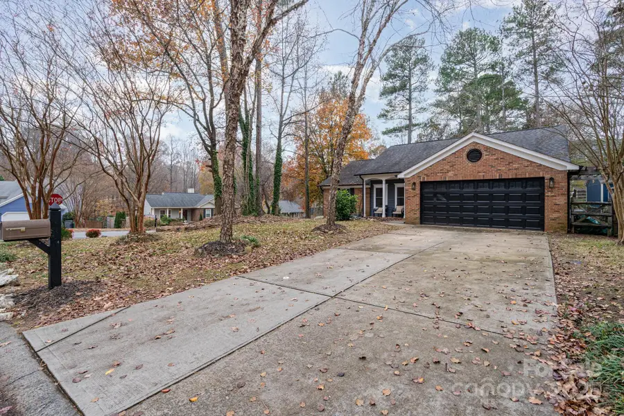 9924 Liberty Bell Court, Charlotte, NC 28269 - Image #3