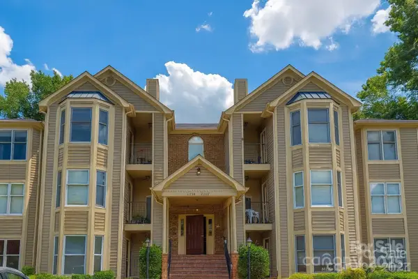 6234 Rosecroft Drive, Charlotte, NC 28215