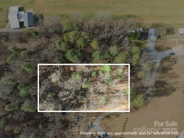 99999 Twin Lakes Drive, Flat Rock, NC 28792