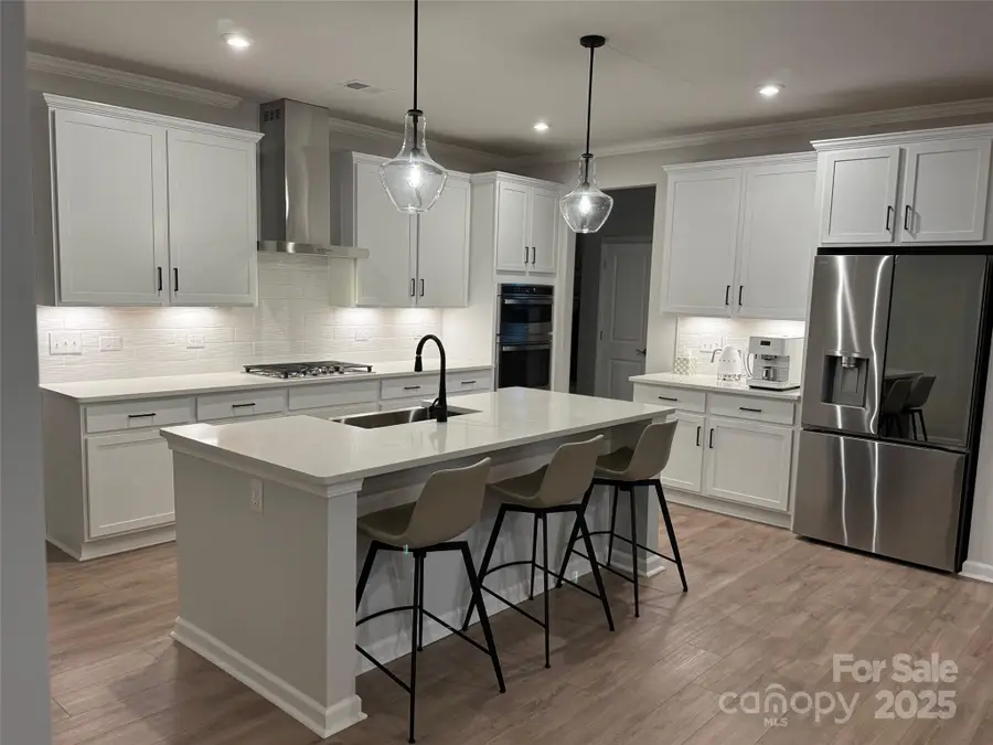 948 Exeter Drive, Sherrills Ford, NC 28673 - Image #3