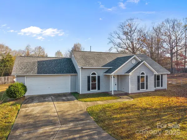 831 White Oak Lane, Matthews, NC 28104