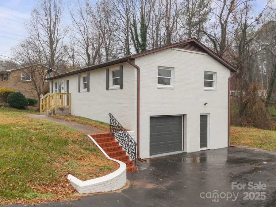 3272 Wilson Heights Drive, Hildebran, NC 28637 - Image #3