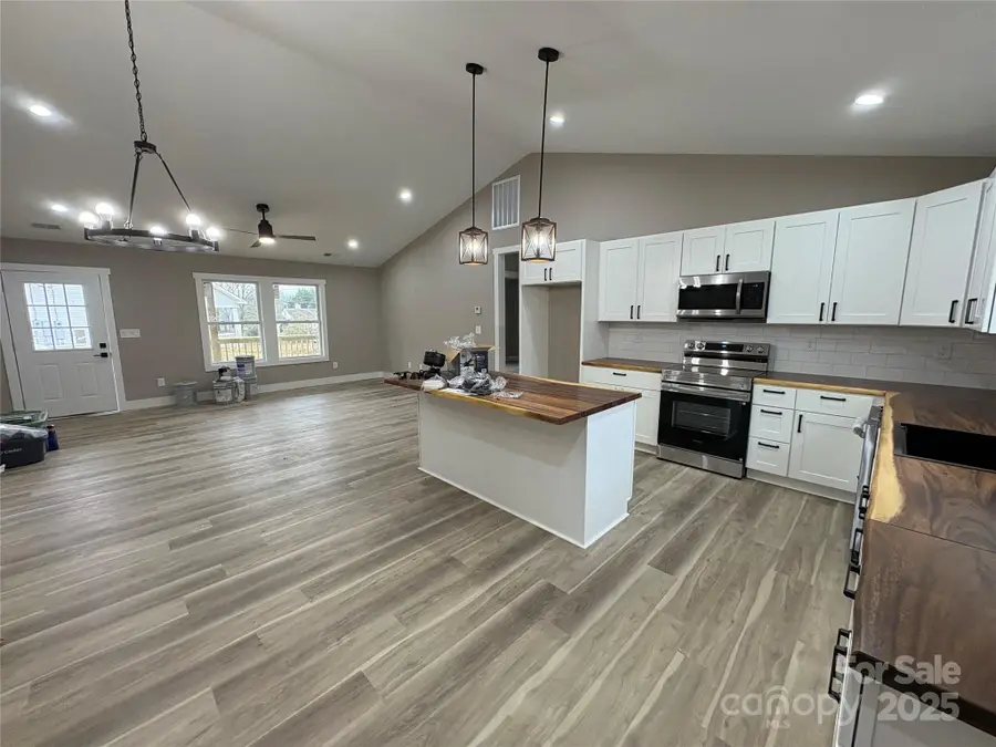 236 Wilson Street Nw, Lenoir, NC 28645 - Image #3