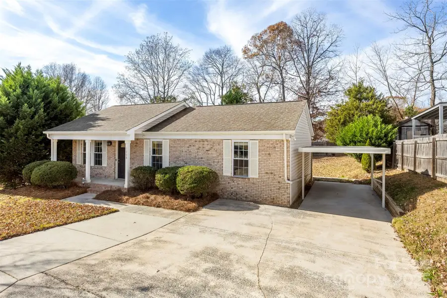 1208 Eagle Ridge Drive, Charlotte, NC 28214 - Image #2