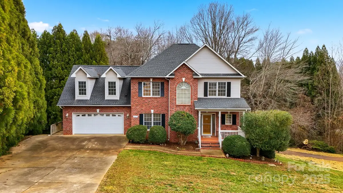 4434 Steeple Chase Drive, Hickory, NC 28601 - Image #1