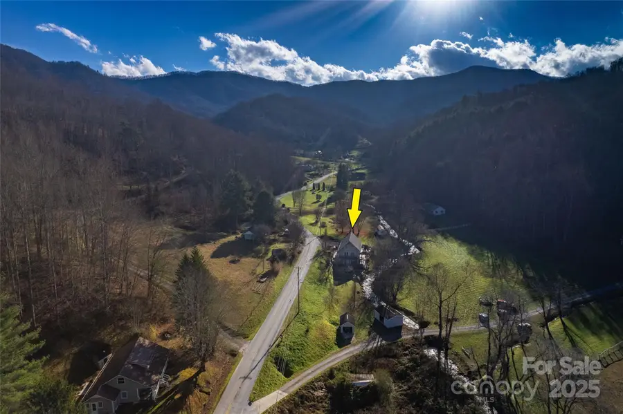 814 Barkers Creek Road, Whittier, NC 28789 - Image #3