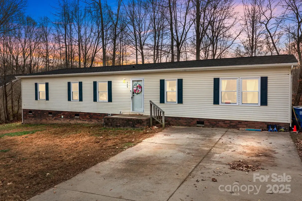 108 Sunwood Court, Statesville, NC 28625 - Image #1