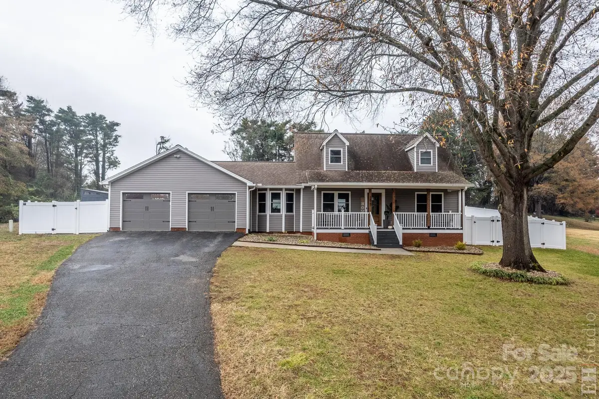 1827 Kincaid Court, Hickory, NC 28602 - Image #1