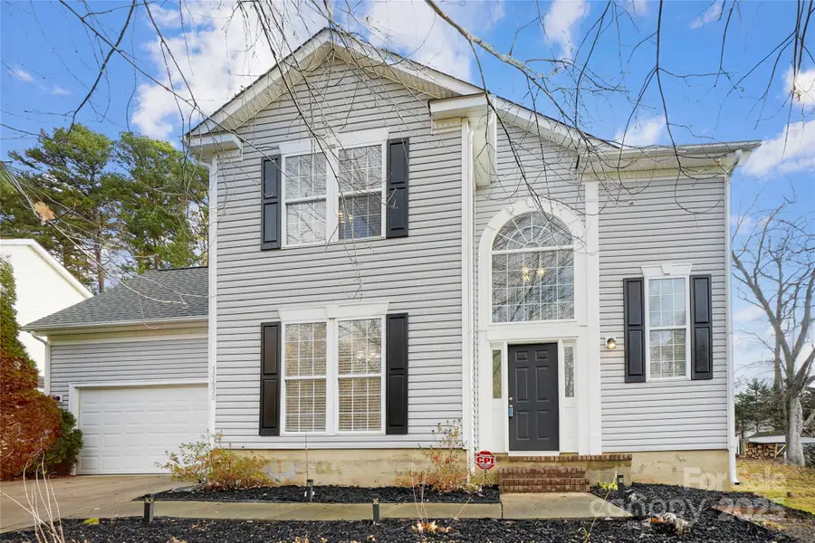 10630 Northwoods Forest Drive, Charlotte, NC 28214 - Image #2