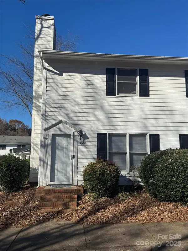 5918 Crape Myrtle Lane, Charlotte, NC 28216