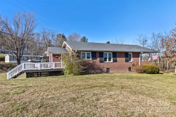 522 Calvert Road, Brevard, NC 28712