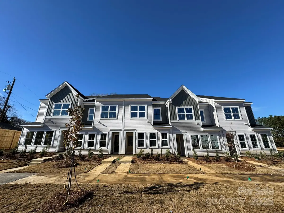 5110 Orchardview Way #30, Charlotte, NC 28216 - Image #1