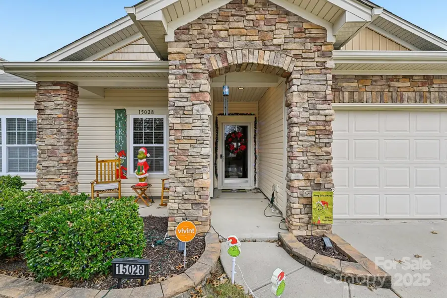 15028 Cavanshire Trail, Charlotte, NC 28278 - Image #2