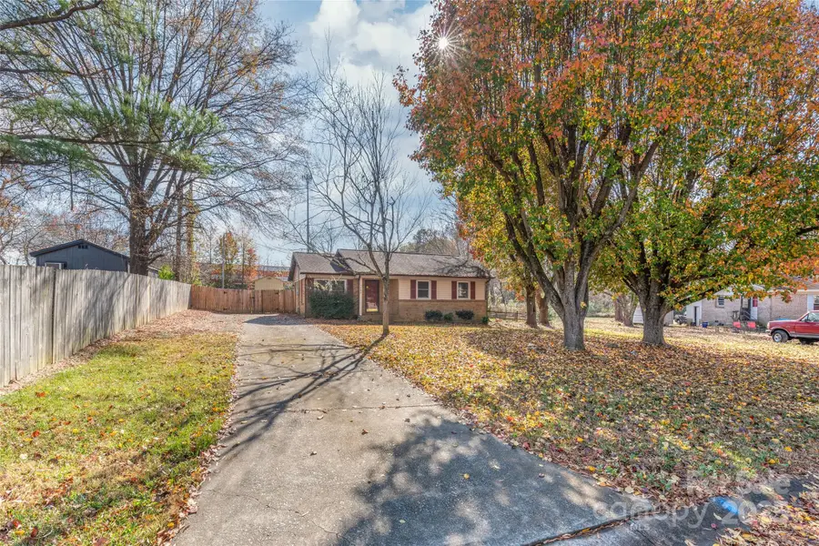 5703 Hillcrest Circle, Indian Trail, NC 28079 - Image #2