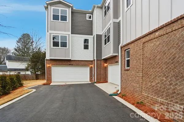 8935 Sharonbrook Drive, Charlotte, NC 28210