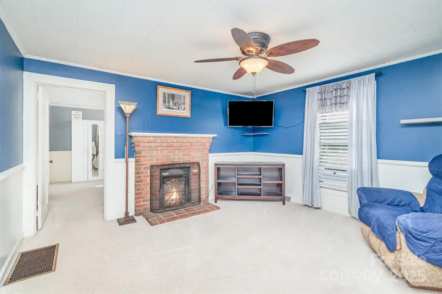 346 E Catawba Avenue, Mooresville, NC 28115 - Image #3