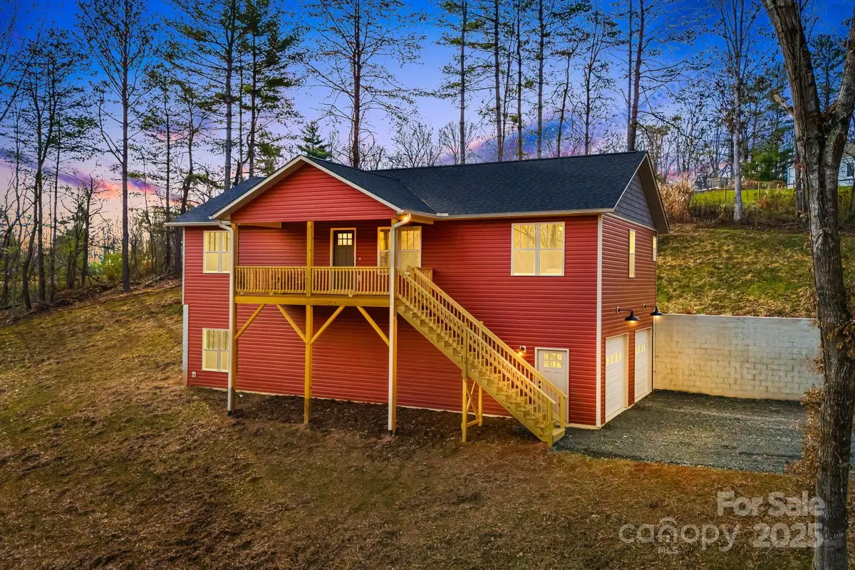 738 Jupiter Road, Weaverville, NC 28787 - Image #1
