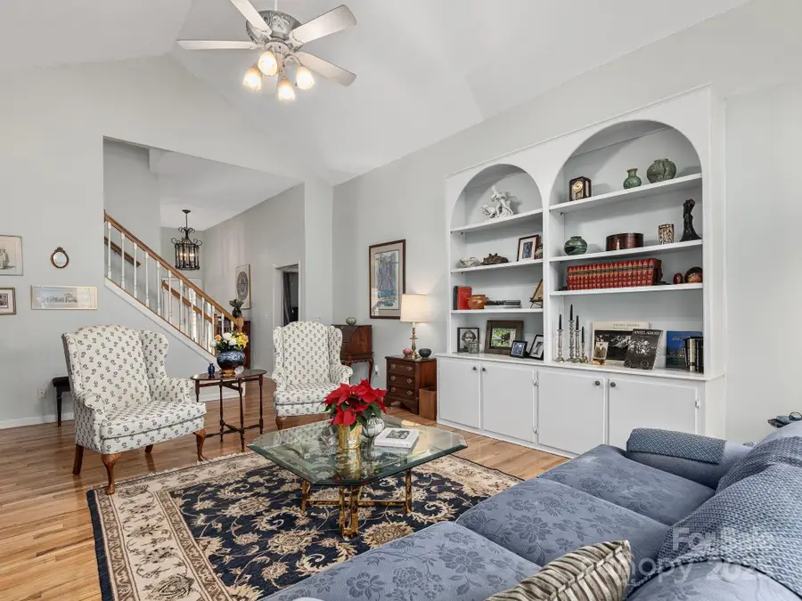 34 Wyntree Drive, Asheville, NC 28803 - Image #3