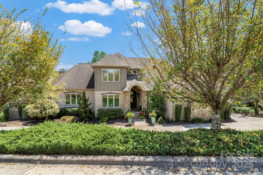 271 44th Avenue Circle Nw, Hickory, NC 28601 - Image #2