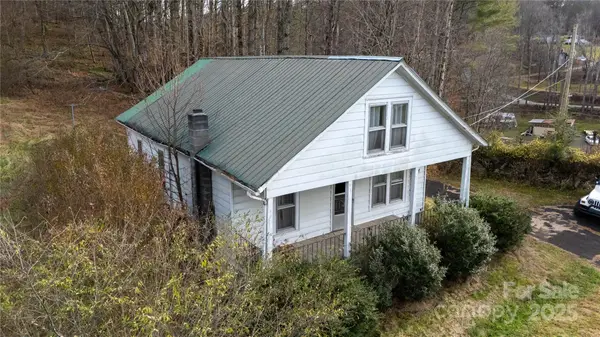 141 Burleson Drive, Bakersville, NC 28705