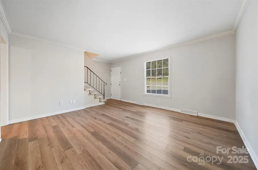 824 6th Street Nw #5, Hickory, NC 28601 - Image #3