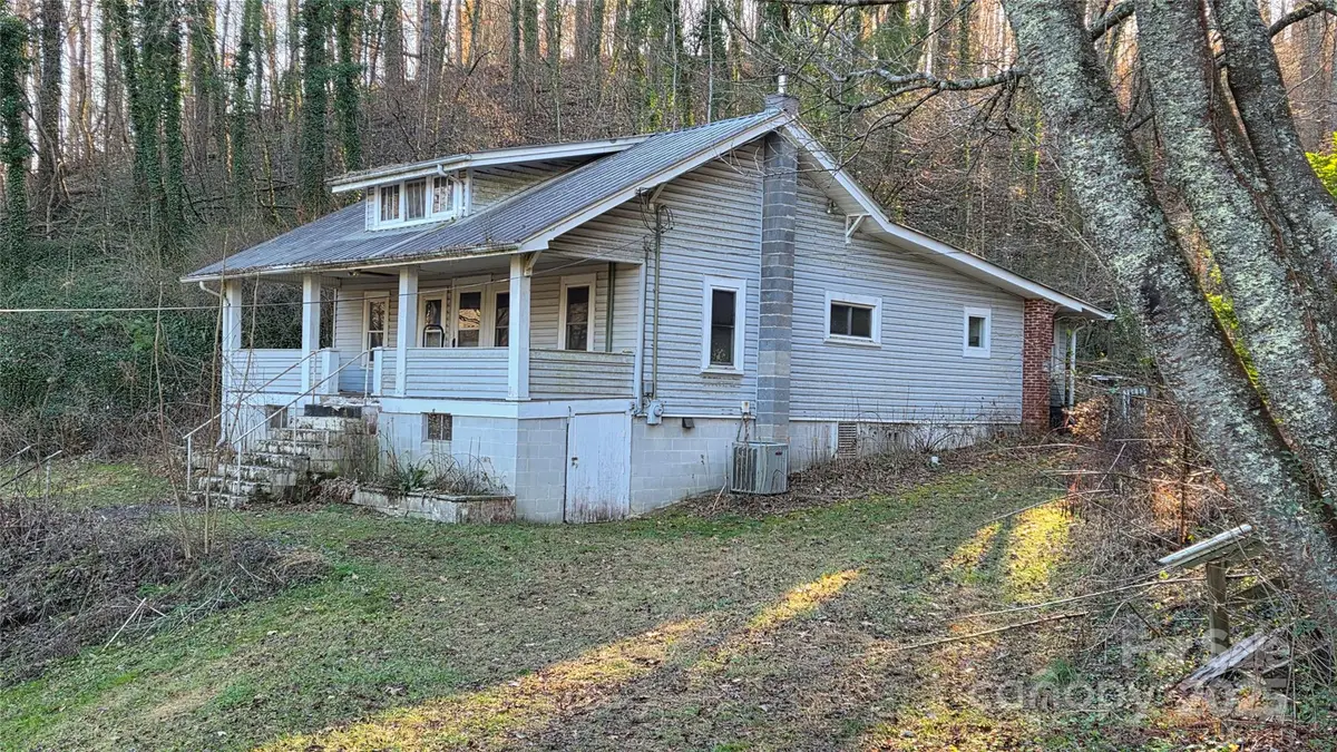 39 Henry Road, Sylva, NC 28779 - Image #1