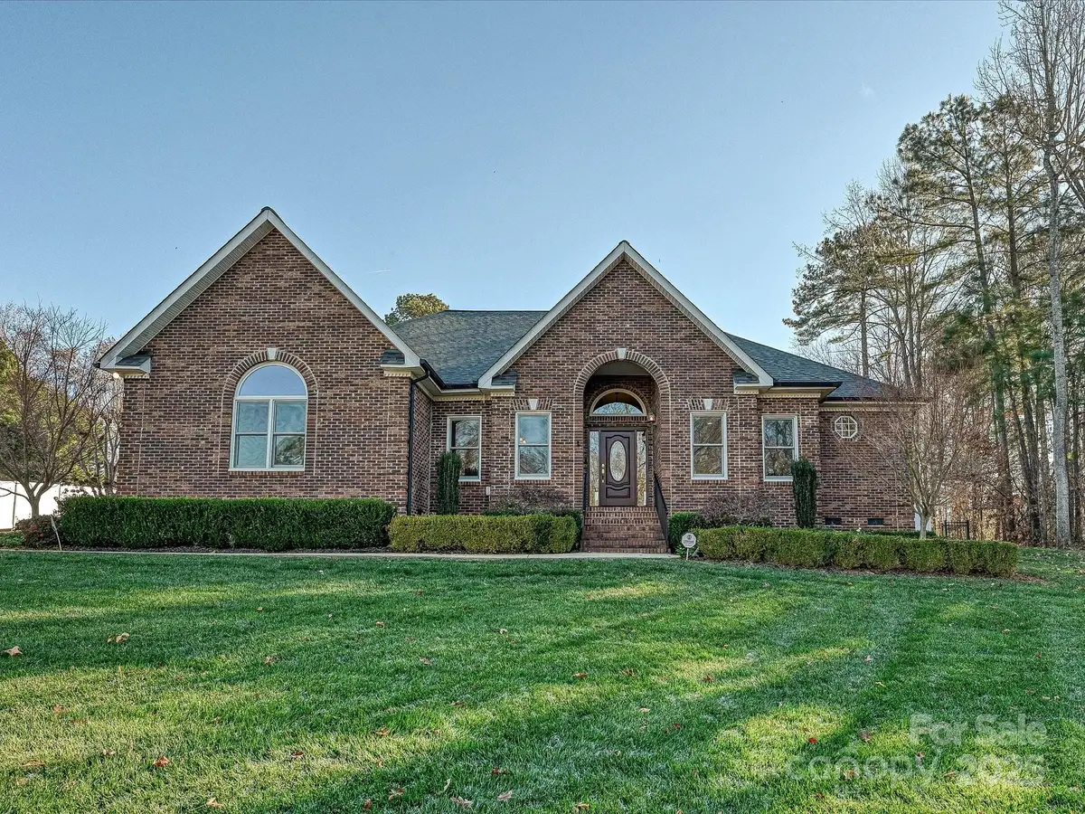 153 Collingswood Road, Mooresville, NC 28117 - Image #1