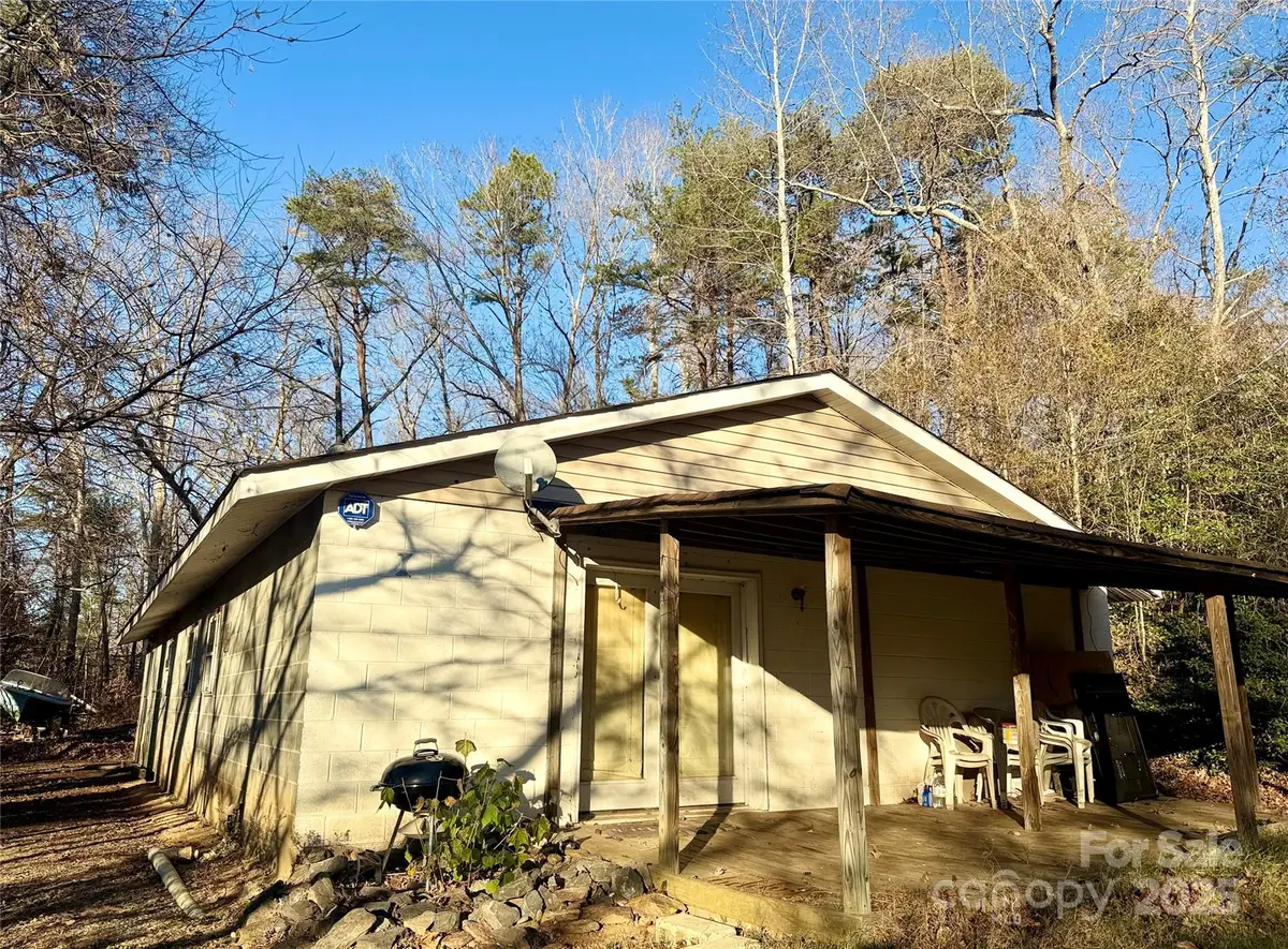 138 Rash Road, Lincolnton, NC 28092 - Image #1