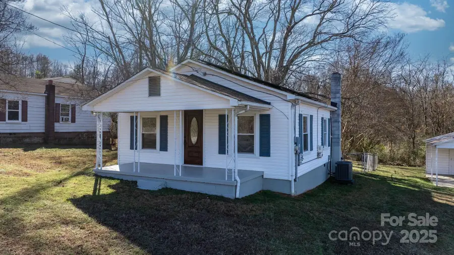 926 Fairview Drive Sw, Lenoir, NC 28645 - Image #3