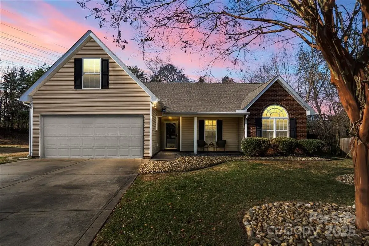 2203 Oakhurst Court, Kannapolis, NC 28081 - Image #1
