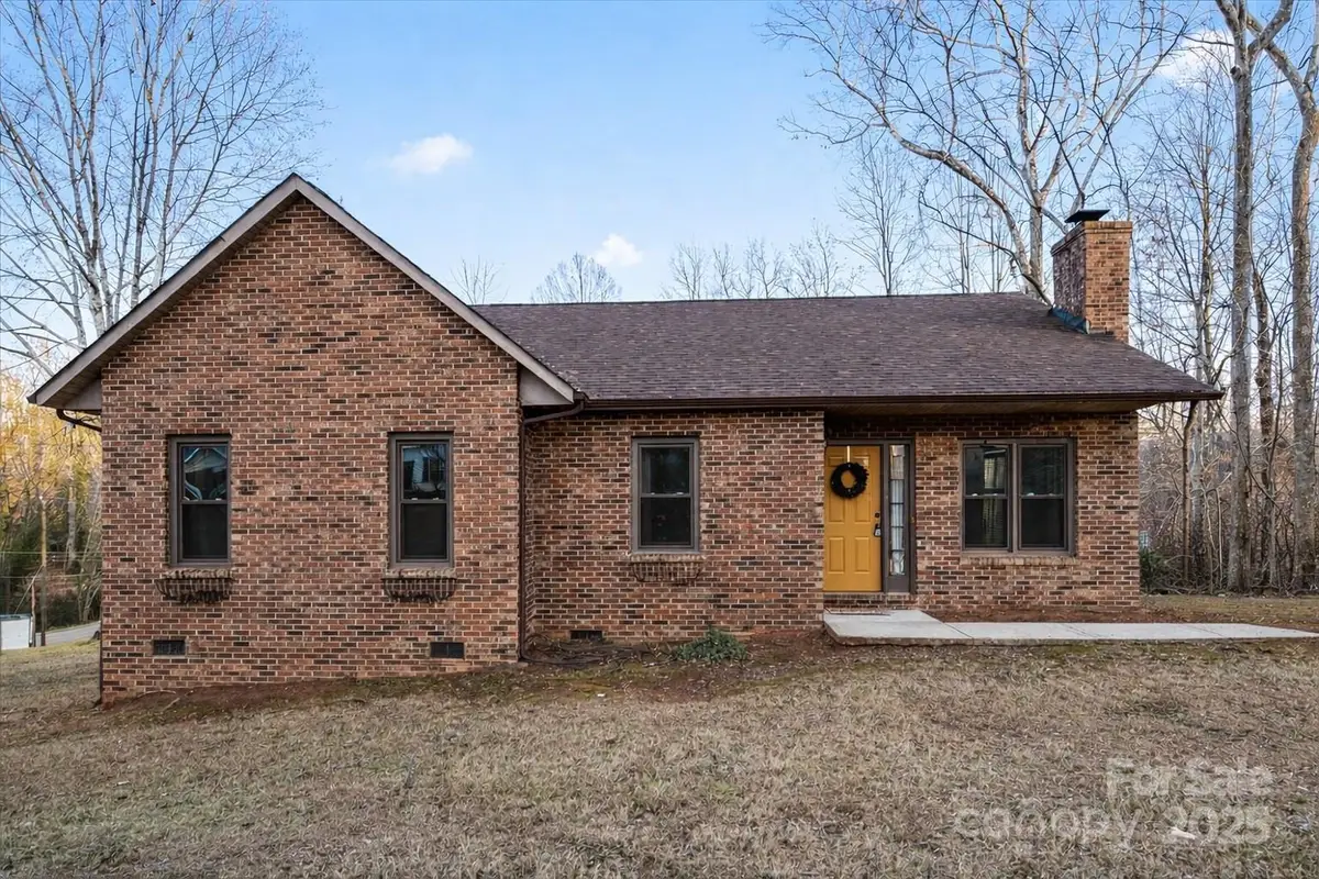 7022 Plott Road, Charlotte, NC 28215 - Image #1