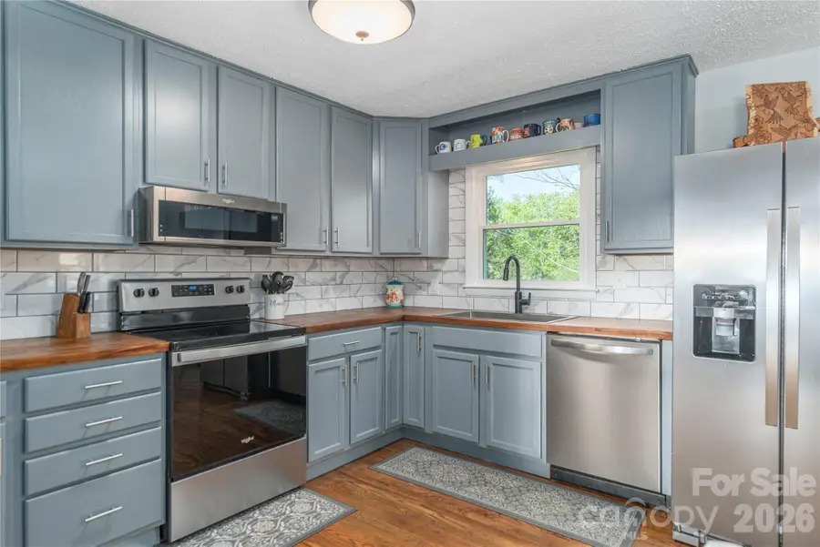 65 Lakeview Street, Clyde, NC 28721 - #2