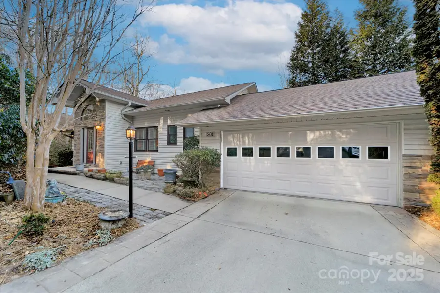 301 Qualla Circle, Brevard, NC 28712 - Image #2