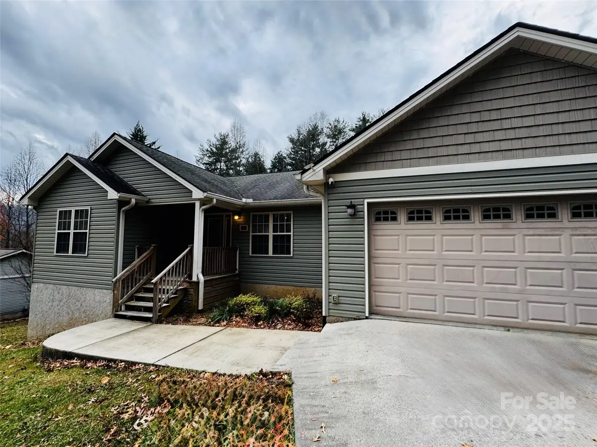 103 Redden Road, Hendersonville, NC 28739 - Image #1